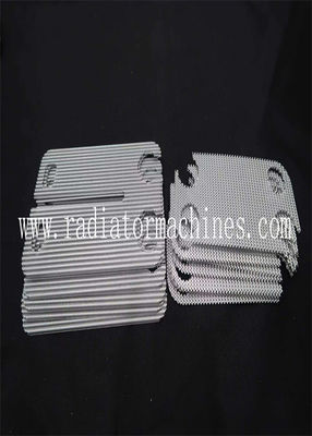 Radiador de alumínio de barbatanas onduladas personalizadas Barbatanas de trocador de calor para variadas alturas e inclinações de barbatanas