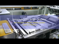 Como funciona uma máquina construtora de núcleo de intercooler automático?