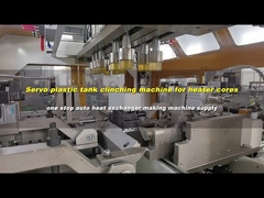 Máquina de rebitagem de tanque de plástico de núcleo de aquecedor de automóvel/carro, máquina de crimpagem de tanque de plástico